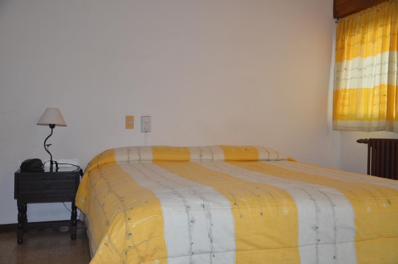 Hotel Carmen De Areco Luaran gambar